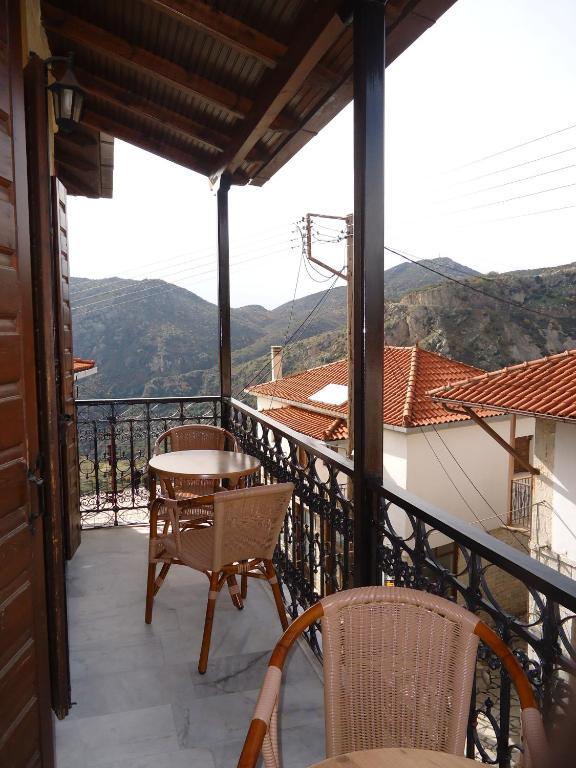 Kazas Luxury Apartment Dimitsana Bagian luar foto