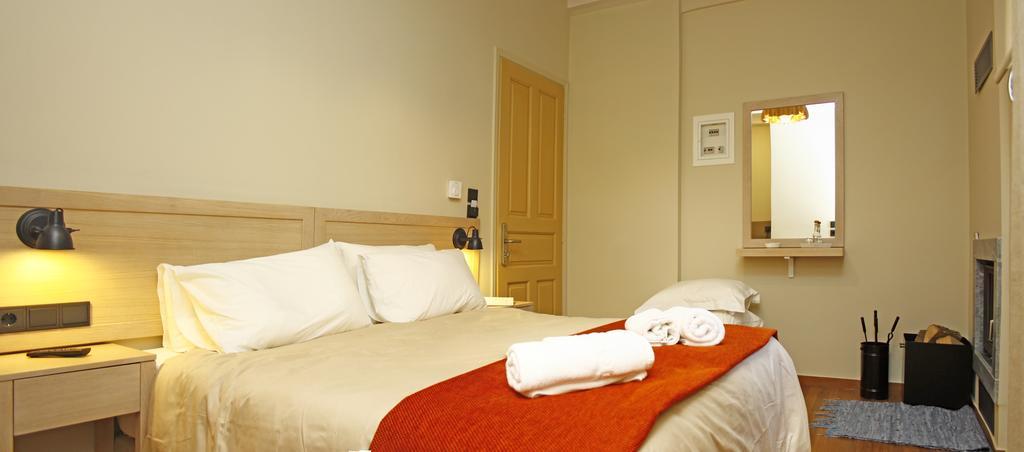 Kazas Luxury Apartment Dimitsana Bagian luar foto